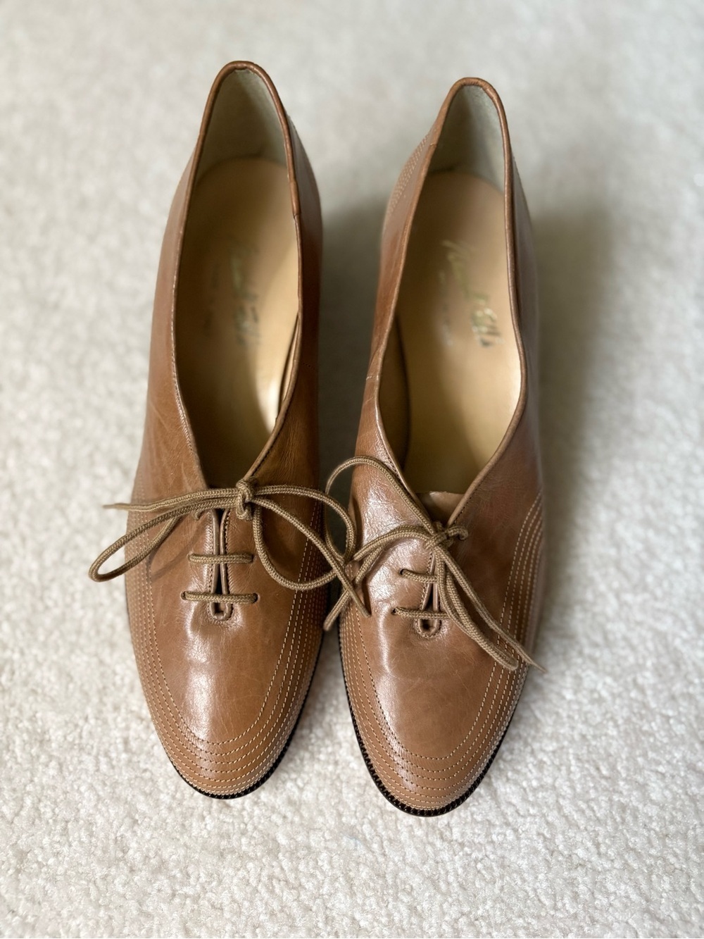 Vintage Marshall Field’s Lace-Up Leather Oxfords/Kitten Heel Tan Size 7.5 N RARE